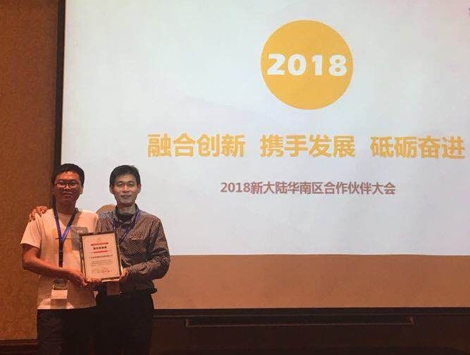 总攻男男双性高H浪荡小说